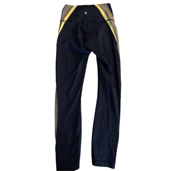 Lululemon Kick Serve Sweat Tight 25" True Navy women’s size 4 - Picture 4 of 6